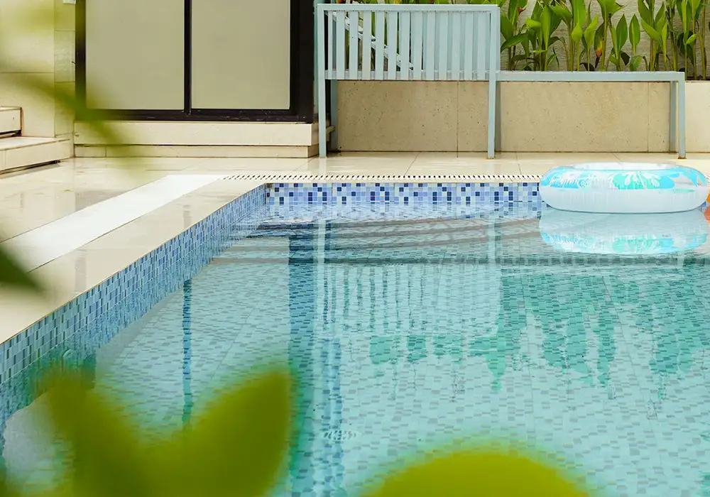 Pool__